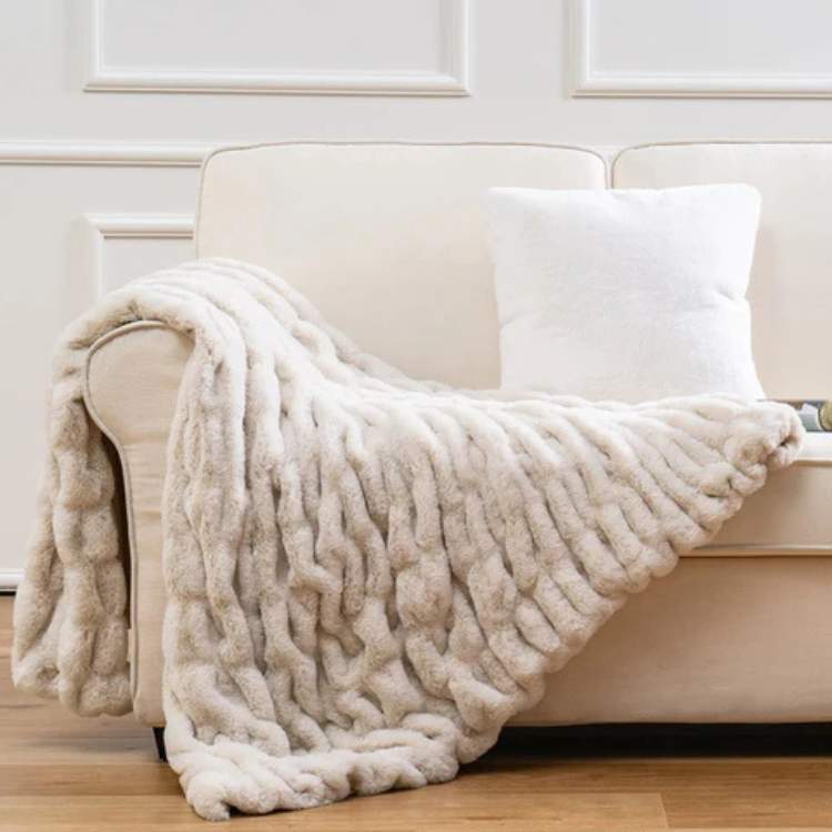 Chic Faux Fur Throw Blanket