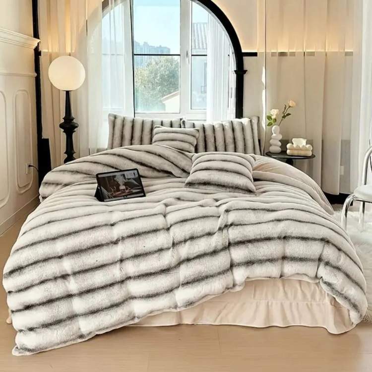 Premium Faux Rabbit Fur Throw Blanket