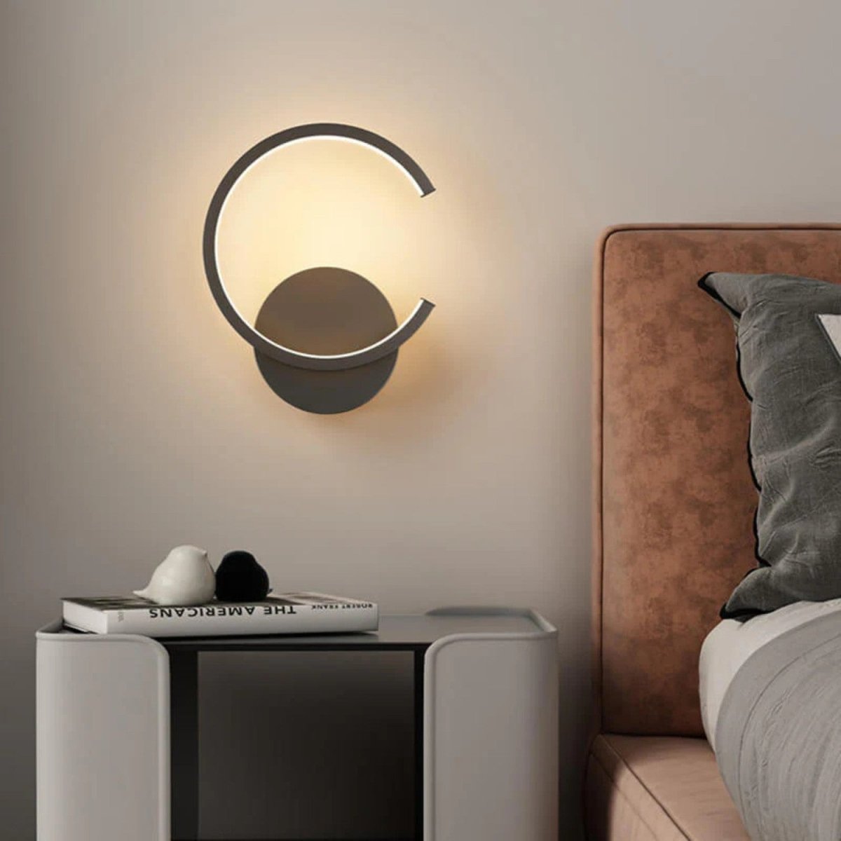 Adjustable Round LED Wall Lamp - Bedside Lamp - Wild Eye Vision
