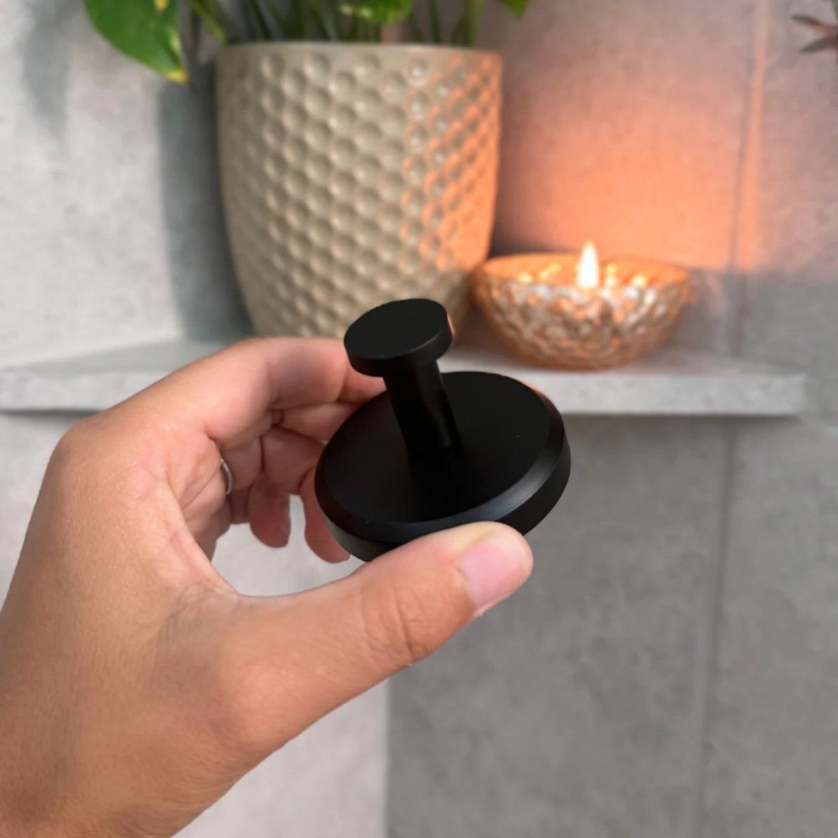 Heavy - Duty Suction Hook - Suction Hooks - Wild Eye Vision
