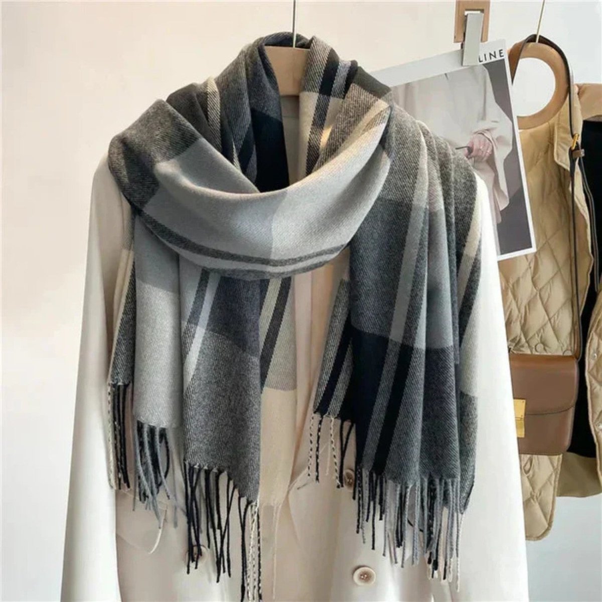 Luxury Elegant Checkered Warm Scarf - Neck Scarf - Wild Eye Vision