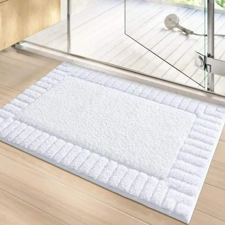 NordicLine Minimal Stripe Bath Mat - Bath Mat - Wild Eye Vision