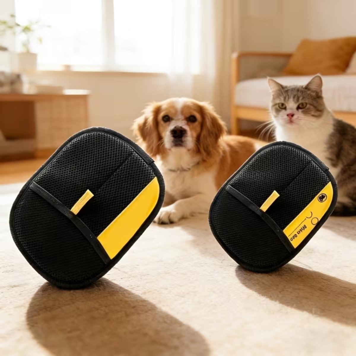 Pet Hair - Removing Gloves for Efficient Grooming - Pet Hair - Removing Gloves - Wild Eye Vision