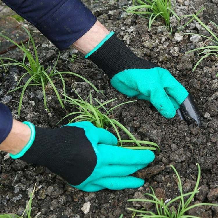 Versatile Gloves with Built - In Claws - Gardening Gloves - Wild Eye Vision