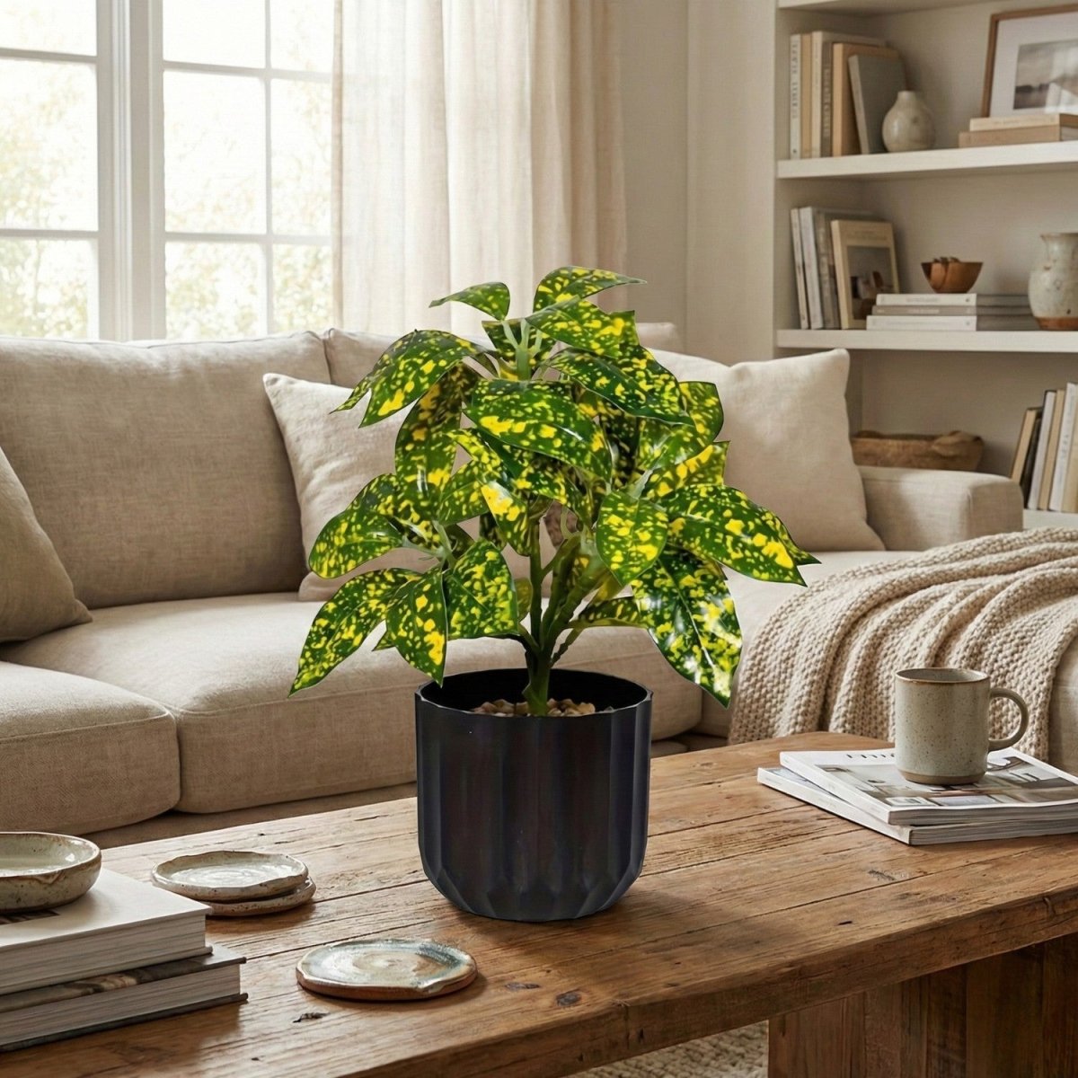Vertical Striped Pot for Indoor Plants - Flowerpot - Wild Eye Vision