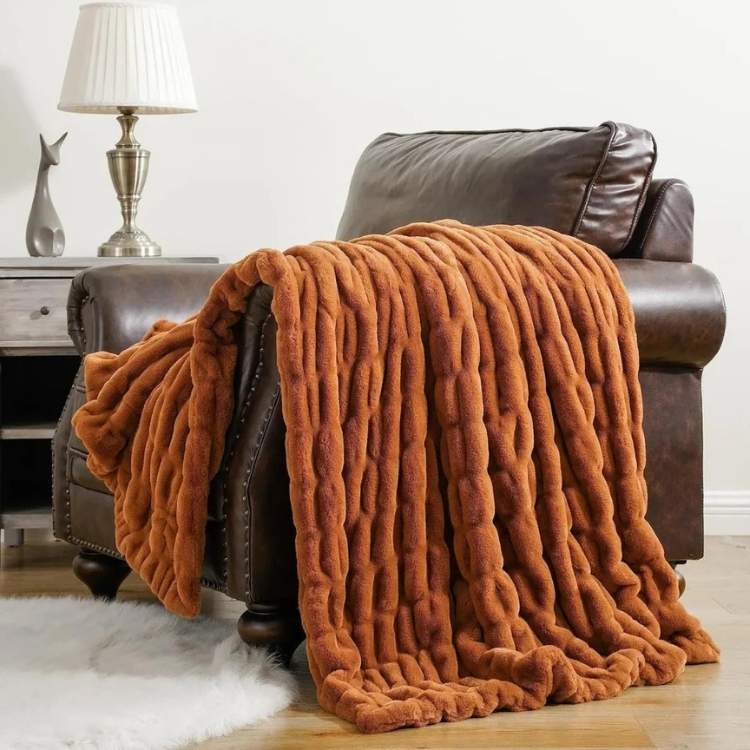 Chic Faux Fur Throw Blanket