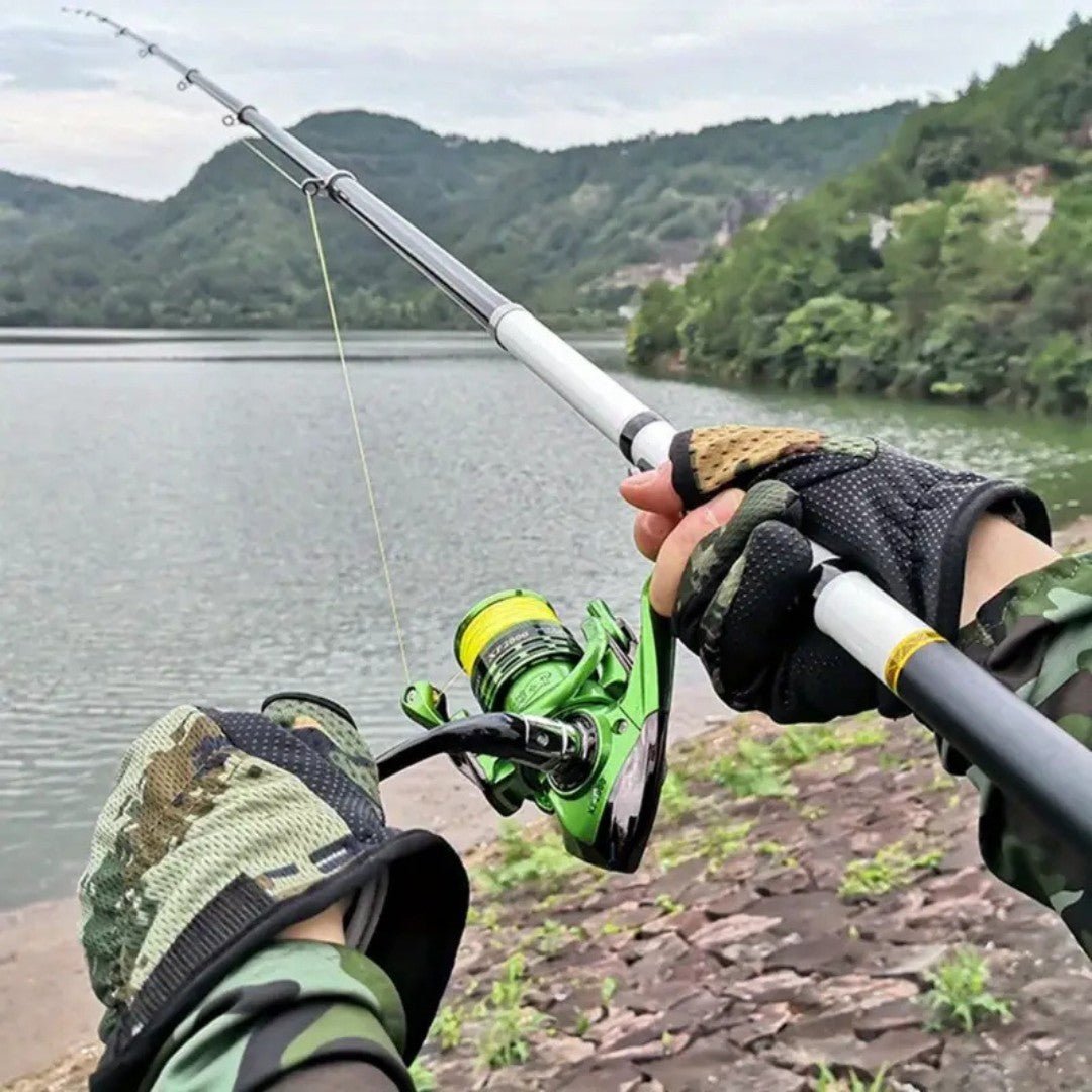 AquaStrike – Carbon Fibre Telescopic Fishing Rod - Fishing Rod - Wild Eye Vision