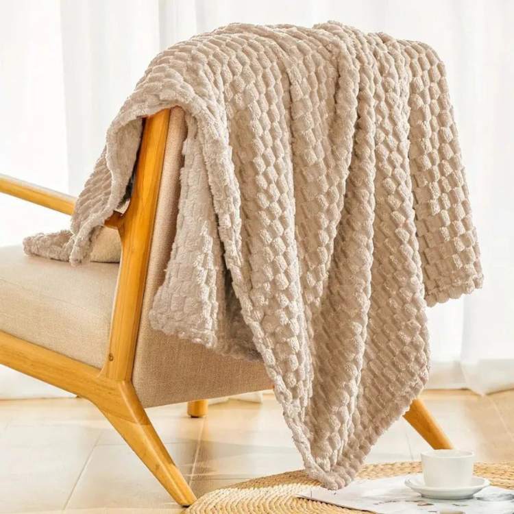 CloudHugs Marshmallow Throw Blanket - Blanket - Wild Eye Vision