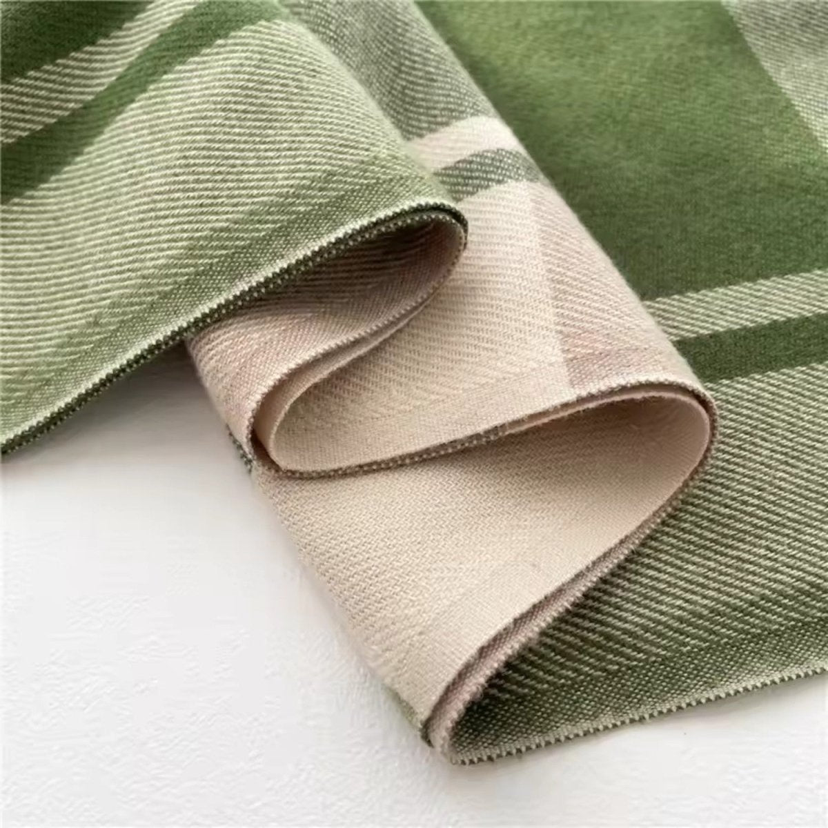 Luxury Elegant Checkered Warm Scarf - Neck Scarf - Wild Eye Vision