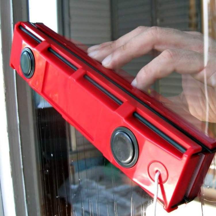 Magnetic Double - Sided Window Cleaner - Window Cleaner - Wild Eye Vision