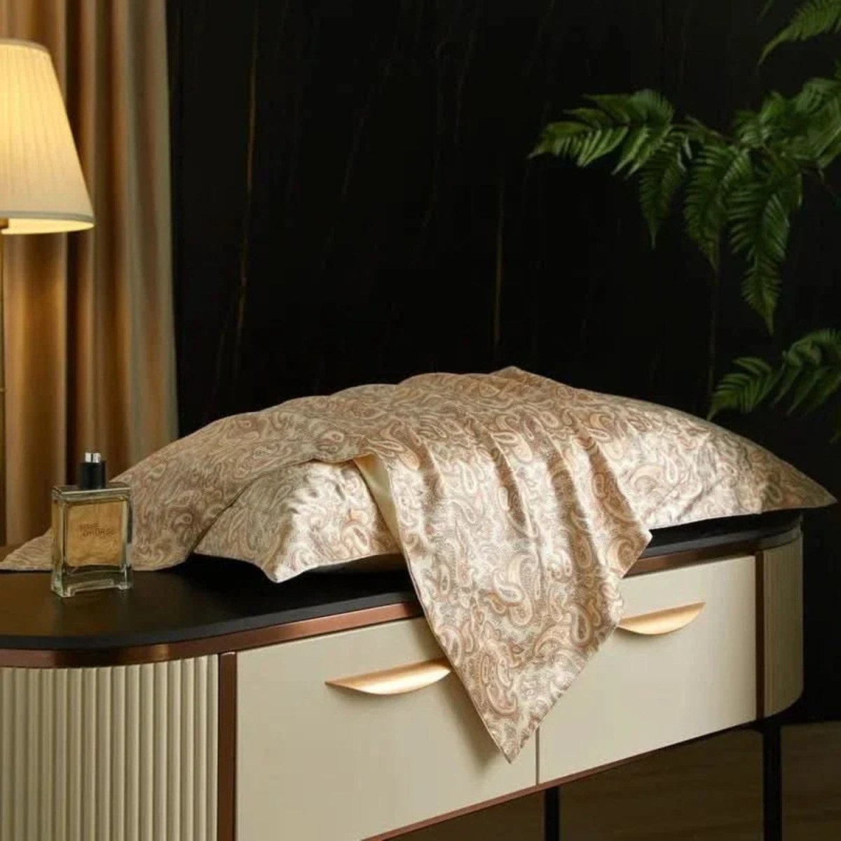 Mulberry Silk Pillowcase for Luxurious Sleep - Silk Pillowcase - Wild Eye Vision