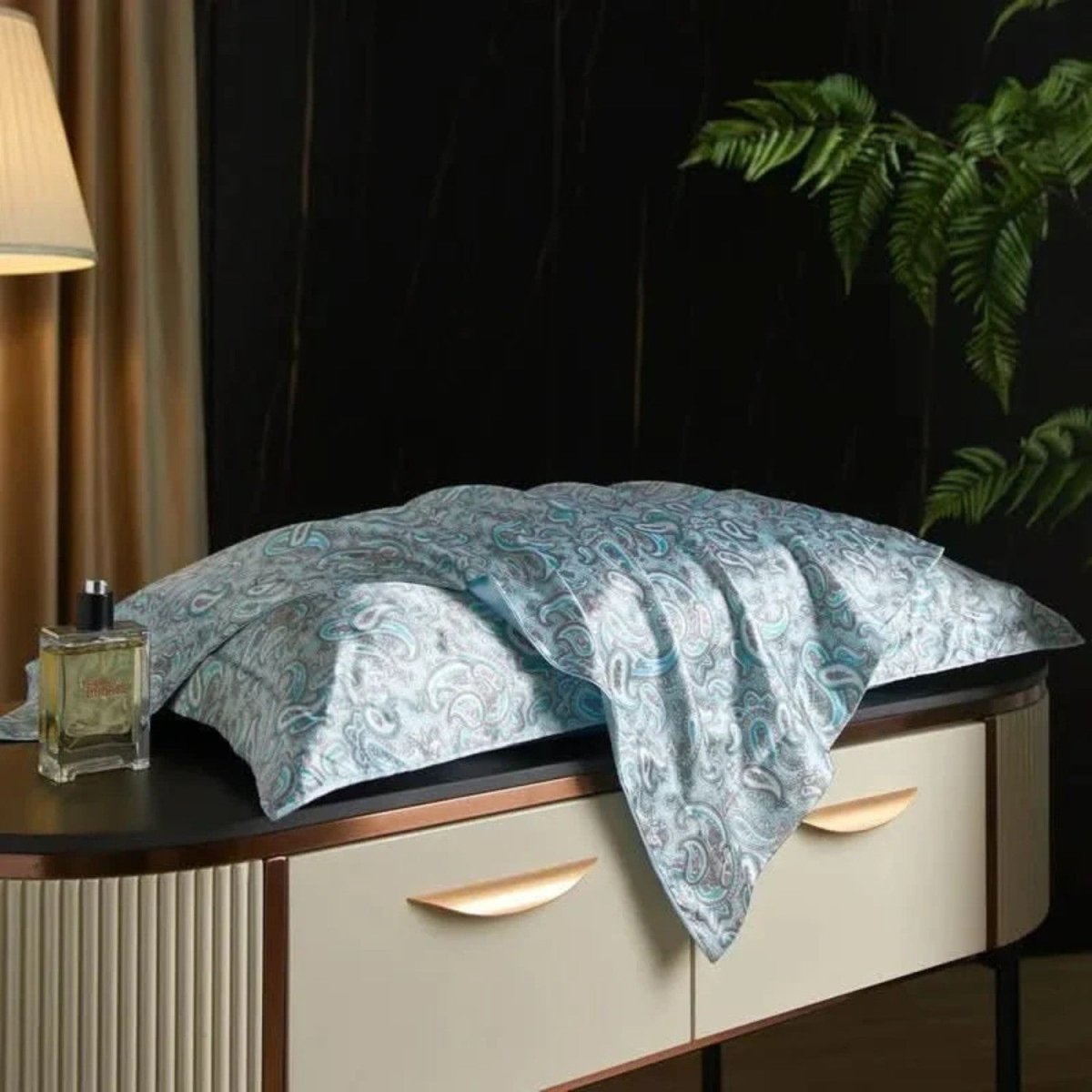 Mulberry Silk Pillowcase for Luxurious Sleep - Silk Pillowcase - Wild Eye Vision