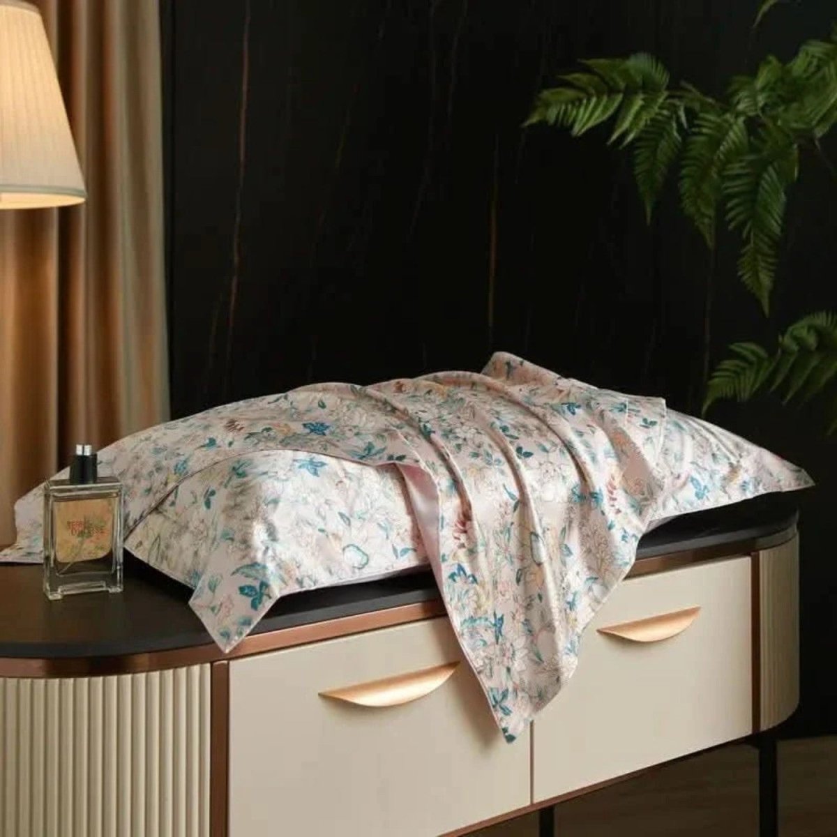 Mulberry Silk Pillowcase for Luxurious Sleep - Silk Pillowcase - Wild Eye Vision