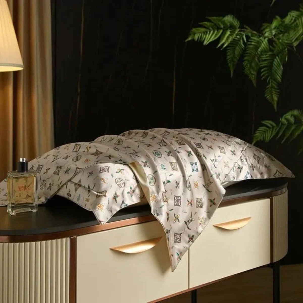 Mulberry Silk Pillowcase for Luxurious Sleep - Silk Pillowcase - Wild Eye Vision