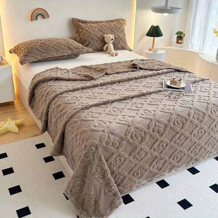 NatureTouch 3D Leaf Throw Blanket - Throw Blanket - Wild Eye Vision