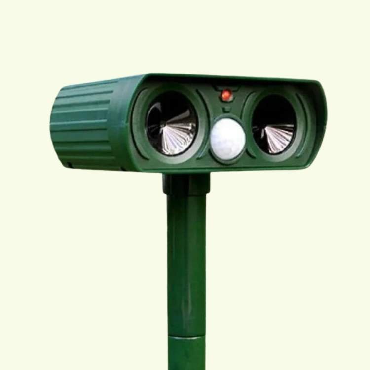 Solar - Powered Ultrasonic Pest Repeller - Ultrasonic Pest Repeller - Wild Eye Vision